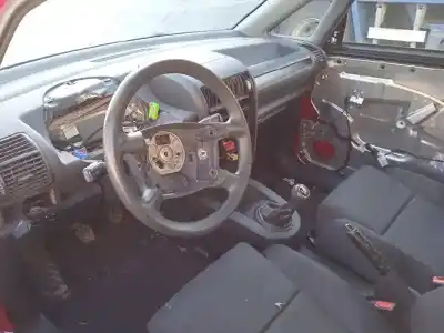 Veículo de Sucata audi a2 (8z) 1.6 fsi do ano 2003 alimentado bad