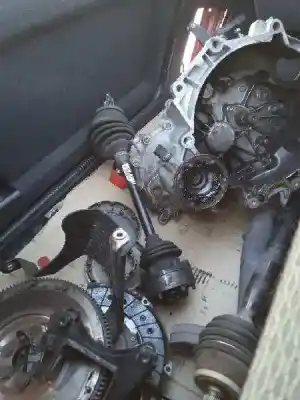 Veículo de Sucata audi a2 (8z) 1.6 fsi do ano 2003 alimentado bad