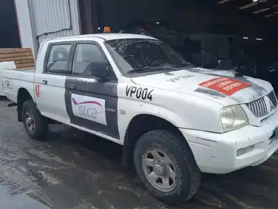 Vehículo de desguace MITSUBISHI L 200 (K6/7)  del año 2005 con motor 4D56