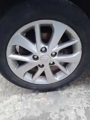 Veículo de Sucata toyota auris (_e18_) 2.0 d-4d (ade186_) do ano 2014 alimentado 