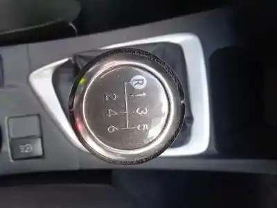 Veículo de Sucata toyota auris (_e18_) 2.0 d-4d (ade186_) do ano 2014 alimentado 