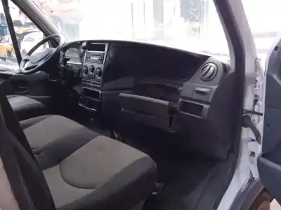 Здавання транспортного засобу iveco                                              daily v furgón                                                                                                                                                                                                                                             29s13, 29l13, 35c13, 35s13, 40c13, 40s13 року 2012 потужний f1ae3481b