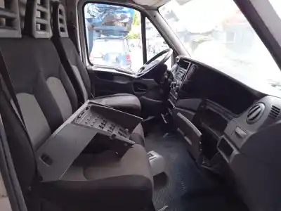 Здавання транспортного засобу iveco                                              daily v furgón                                                                                                                                                                                                                                             29s13, 29l13, 35c13, 35s13, 40c13, 40s13 року 2012 потужний f1ae3481b