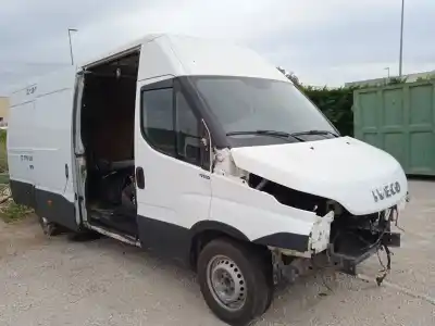 Здавання транспортного засобу iveco daily vi caja/chasis 33s15, 35s15, 35c15 року 2015 потужний f1afl411c