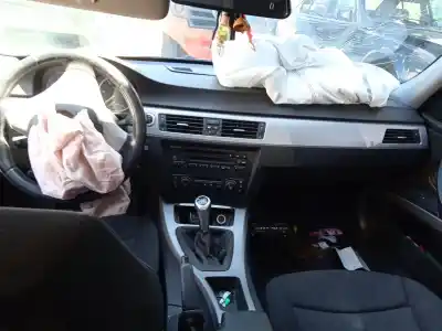 Veicolo di demolizione bmw 3 (e90) 318 d dell'anno 2006 alimentato 204d4