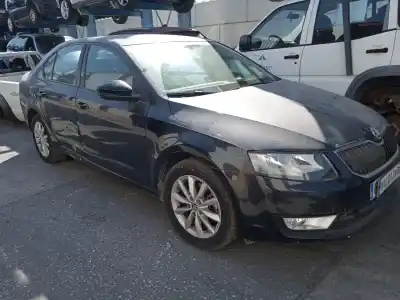 Здавання транспортного засобу SKODA OCTAVIA III (5E3, NL3, NR3) 1.6 TDI року 2014 потужний CLHA