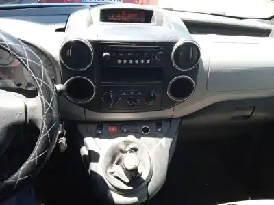 Veículo de Sucata peugeot partner tepee 1.6 hdi 75 (16v) do ano 2009 alimentado 9ht (dv6bted4)