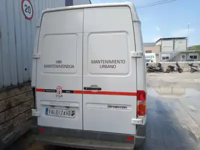 Veículo de Sucata mercedes                                           sprinter 3-t furgoneta (b903)                                                                                                                                                                                                                              311 cdi (903.661 903.662 903.663)                                                                                                                                                                                                                          do ano 2002 alimentado 611981