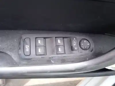 Veículo de Sucata peugeot 308 i (4a_, 4c_) 1.4 16v do ano 2011 alimentado 8fr (ep3)