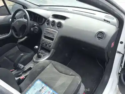 Veículo de Sucata peugeot 308 i (4a_, 4c_) 1.4 16v do ano 2011 alimentado 8fr (ep3)