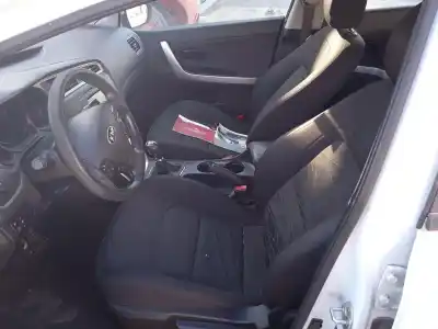 Scrapping Vehicle kia cee'd sportswagon (jd) 1.6 crdi 110 of the year 2016 powered d4fb