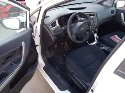 Scrapping Vehicle kia cee'd sportswagon (jd) 1.6 crdi 110 of the year 2016 powered d4fb