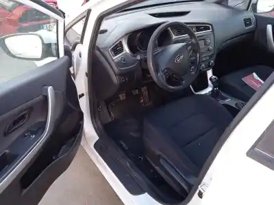 Scrapping Vehicle kia cee'd sportswagon (jd) 1.6 crdi 110 of the year 2016 powered d4fb