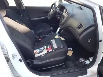 Scrapping Vehicle kia cee'd sportswagon (jd) 1.6 crdi 110 of the year 2016 powered d4fb