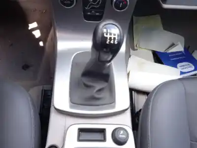 Veículo de Sucata volvo v50 (545) 2.0 d do ano 2010 alimentado d4204t