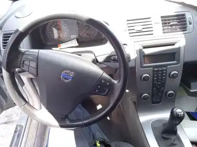 Veículo de Sucata volvo v50 (545) 2.0 d do ano 2010 alimentado d4204t