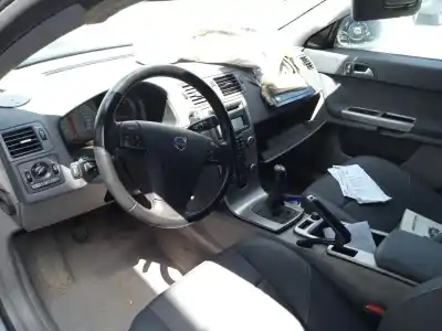 Veículo de Sucata volvo v50 (545) 2.0 d do ano 2010 alimentado d4204t