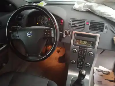 Veículo de Sucata volvo v50 (545) 2.0 d do ano 2010 alimentado d4204t