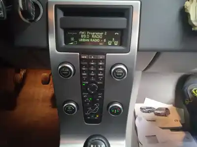 Veículo de Sucata volvo v50 (545) 2.0 d do ano 2010 alimentado d4204t