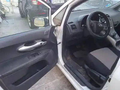 Veicolo di demolizione toyota auris (_e15_) 1.8 hybrid (zwe150_) dell'anno 2011 alimentato 2zr-fxe