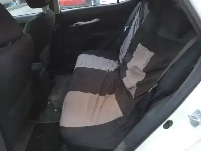 Veicolo di demolizione toyota auris (_e15_) 1.8 hybrid (zwe150_) dell'anno 2011 alimentato 2zr-fxe