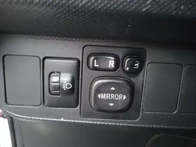 Veicolo di demolizione toyota auris (_e15_) 1.8 hybrid (zwe150_) dell'anno 2011 alimentato 2zr-fxe
