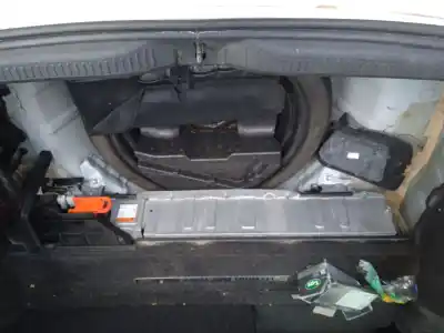Veicolo di demolizione toyota auris (_e15_) 1.8 hybrid (zwe150_) dell'anno 2011 alimentato 2zr-fxe