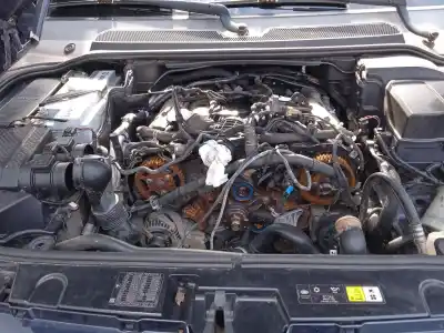 Veículo de Sucata land rover discovery iv (l319) 3.0 td 4x4 do ano 2010 alimentado 306dt