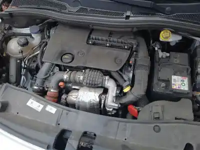 Veículo de Sucata peugeot 2008 i (cu_) 1.6 bluehdi 100 do ano 2017 alimentado bhy