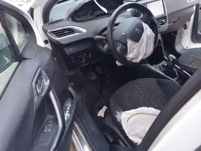 Veículo de Sucata peugeot 2008 i (cu_) 1.6 bluehdi 100 do ano 2017 alimentado bhy