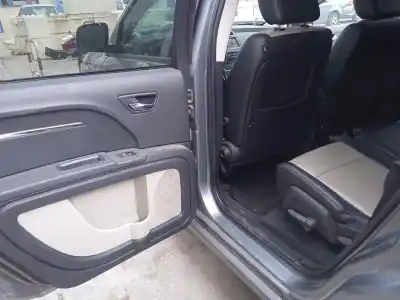 Vehicul casat dodge journey 2.0 crd al anului 2010 alimentat bwd