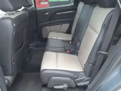 Vehicul casat dodge journey 2.0 crd al anului 2010 alimentat bwd