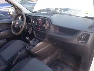 Veículo de Sucata fiat doblo cargo (263_) 1.3 d multijet do ano 2016 alimentado 263a6000