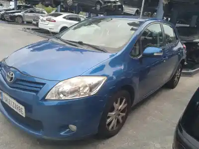 Veicolo di demolizione TOYOTA AURIS (_E15_) 1.6 (ZRE151_) dell'anno 2012 alimentato 1ZR
