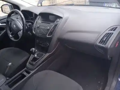 Veicolo di demolizione ford focus iii 1.6 tdci dell'anno 2015 alimentato t1da