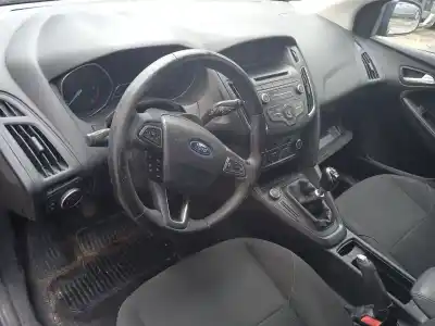 Veicolo di demolizione ford focus iii 1.6 tdci dell'anno 2015 alimentato t1da