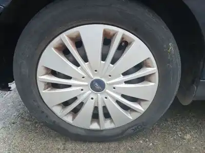 Veicolo di demolizione ford focus iii 1.6 tdci dell'anno 2015 alimentato t1da