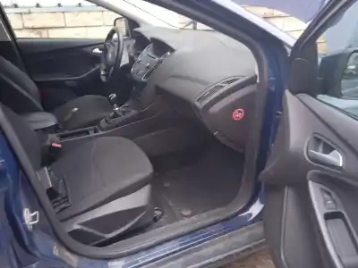 Veicolo di demolizione ford focus iii 1.6 tdci dell'anno 2015 alimentato t1da