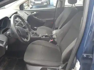 Veicolo di demolizione ford focus iii 1.6 tdci dell'anno 2015 alimentato t1da