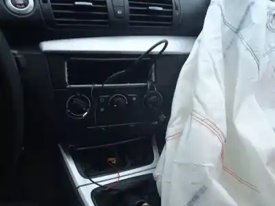 Veículo de Sucata bmw 1 (e81) 118 d do ano 2007 alimentado n47d20a