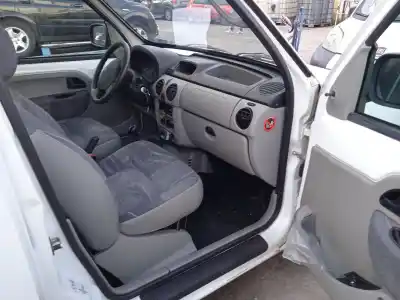 Veículo de Sucata renault kangoo (kc0/1_) 1.5 dci (kc07) do ano 2004 alimentado k9k704