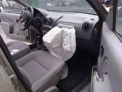 Veículo de Sucata dacia logan (ls_) 1.6 (lsob, lsod, lsof, lsoh) do ano 2007 alimentado k7m710