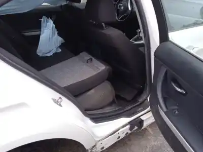 Veicolo di demolizione bmw 3 (e90) 320 d dell'anno 2009 alimentato n47d20c