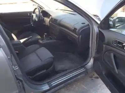 Veicolo di demolizione volkswagen passat b5.5 (3b3) 1.9 tdi dell'anno 2002 alimentato avf