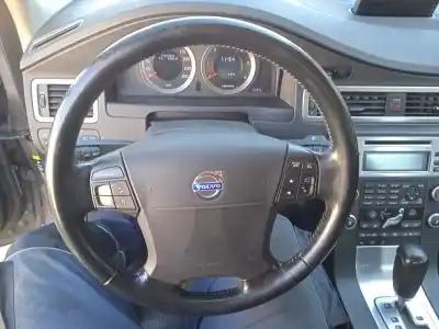 Scrapping Vehicle volvo s80 ii (124) d5 of the year 2009 powered d5244t10