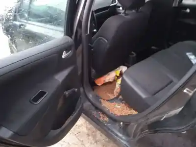 Veículo de Sucata peugeot 207/207+ (wa_, wc_) 1.4 do ano 2011 alimentado kft