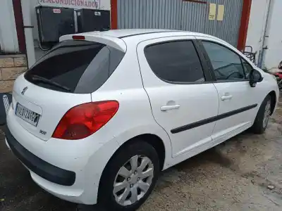 Véhicule à la ferraille peugeot                                            207/207+ (wa_, wc_)                                                                                                                                                                                                                                        1.4 16v                                                                                                                                                                                                                                                    de l'année 2007 alimenté kfu