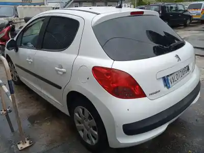 Véhicule à la ferraille peugeot                                            207/207+ (wa_, wc_)                                                                                                                                                                                                                                        1.4 16v                                                                                                                                                                                                                                                    de l'année 2007 alimenté kfu