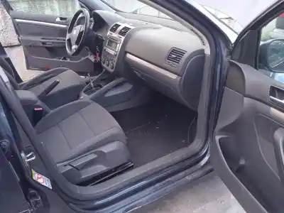 Veicolo di demolizione volkswagen golf v (1k1) 1.9 tdi dell'anno 2006 alimentato bxe