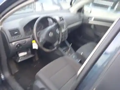 Veicolo di demolizione volkswagen golf v (1k1) 1.9 tdi dell'anno 2006 alimentato bxe